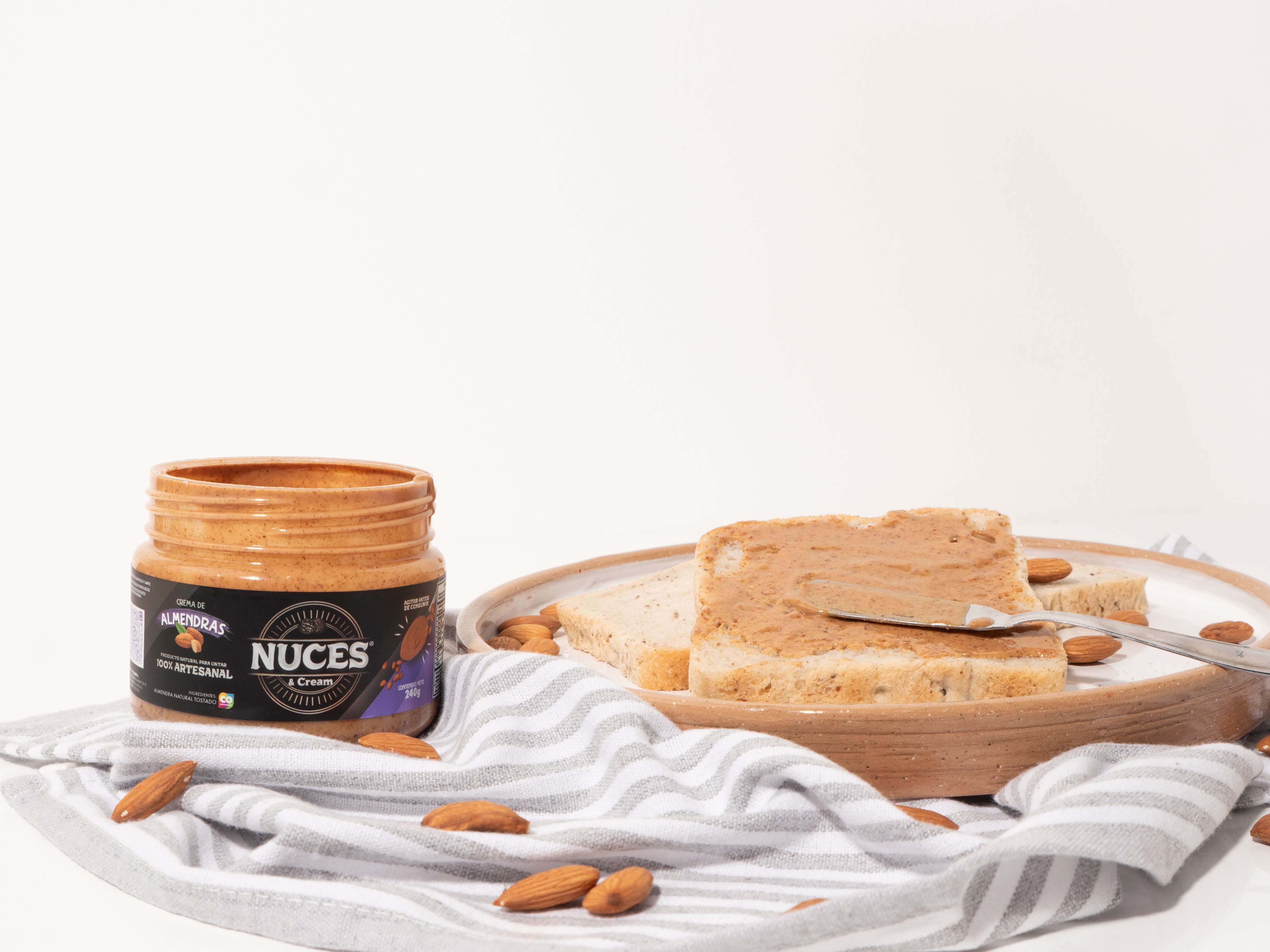 Pan original vegano 540g + Crema almendras 240g